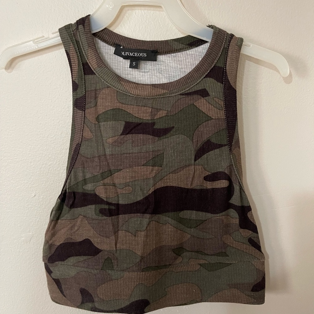 Camo crop top